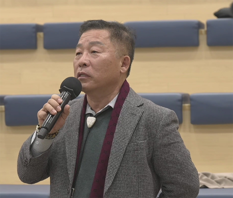 심우석 사무국장